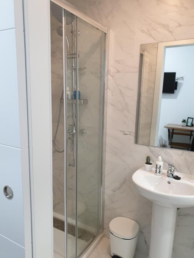 Norte Oviedo Rooms Мадрид Екстериор снимка