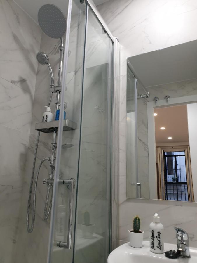 Norte Oviedo Rooms Мадрид Екстериор снимка
