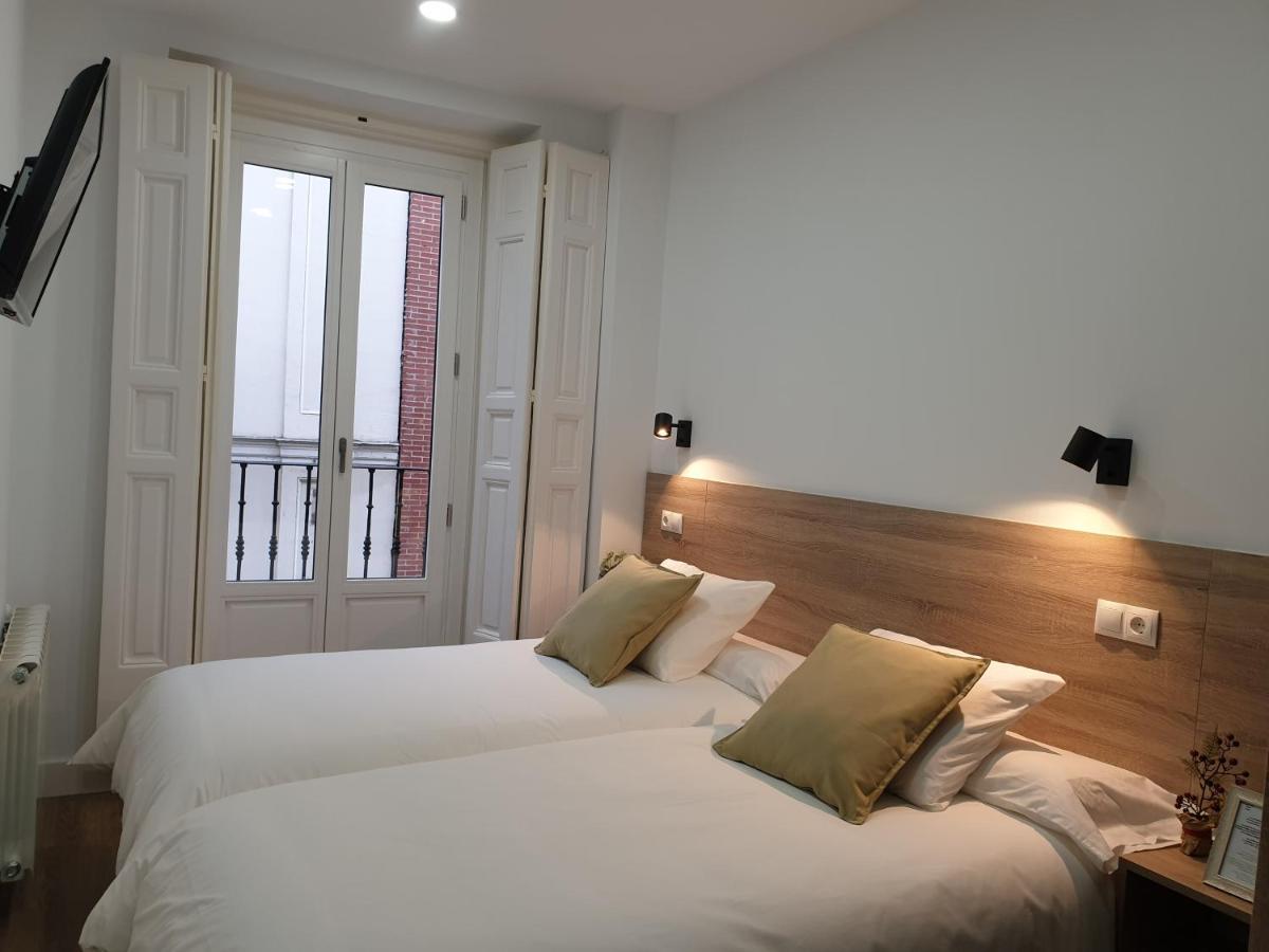 Norte Oviedo Rooms Мадрид Екстериор снимка
