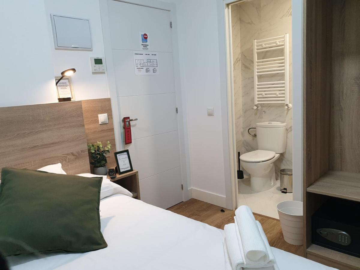Norte Oviedo Rooms Мадрид Екстериор снимка