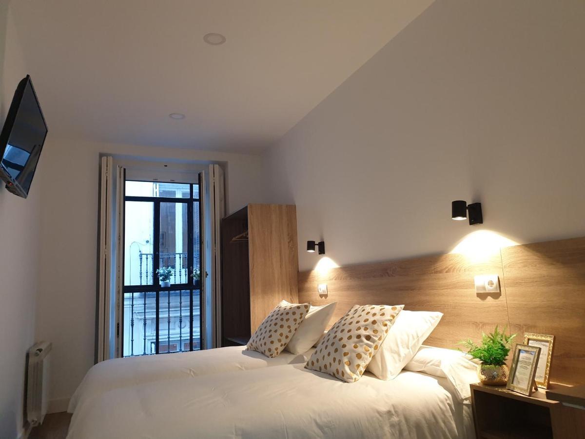 Norte Oviedo Rooms Мадрид Екстериор снимка